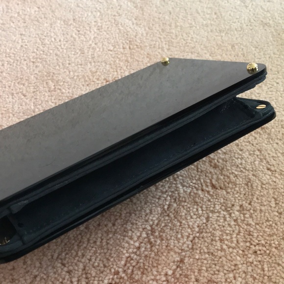 OVERTURE BY JUDITH LEIBER Alexis Resin Box Clutch - Picture 9 of 10